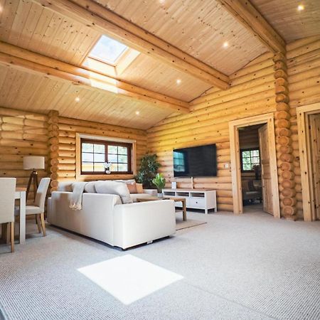 Aspen Lodge, Amazing New Log Cabin With Hot Tub - Sleeps 6 - Felmoor Park Morpeth Camera foto