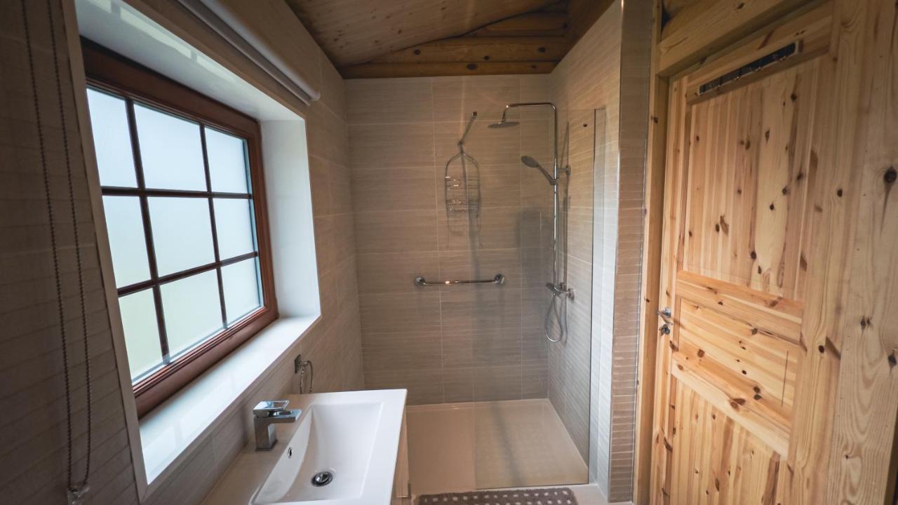 Aspen Lodge, Amazing New Log Cabin With Hot Tub - Sleeps 6 - Felmoor Park Morpeth Esterno foto