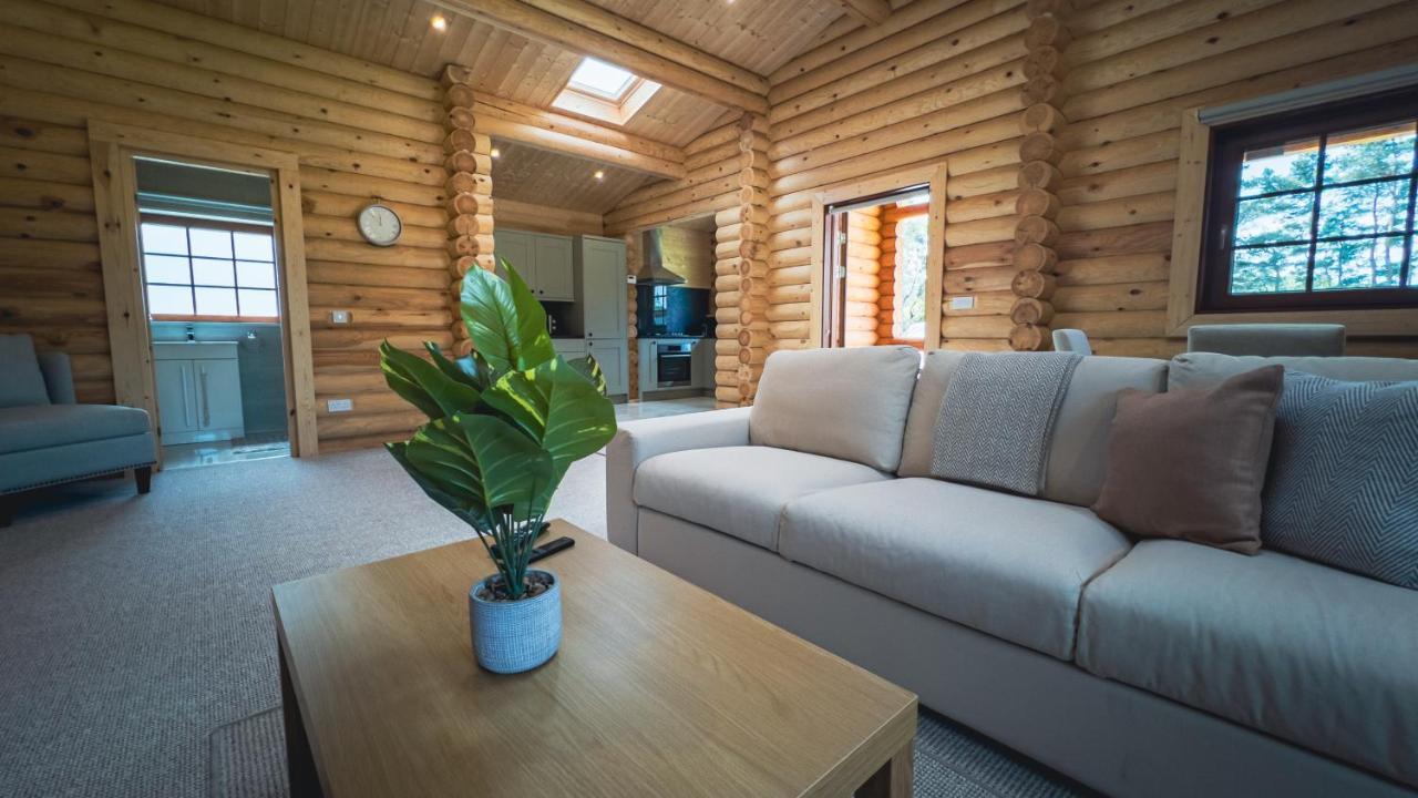 Aspen Lodge, Amazing New Log Cabin With Hot Tub - Sleeps 6 - Felmoor Park Morpeth Esterno foto