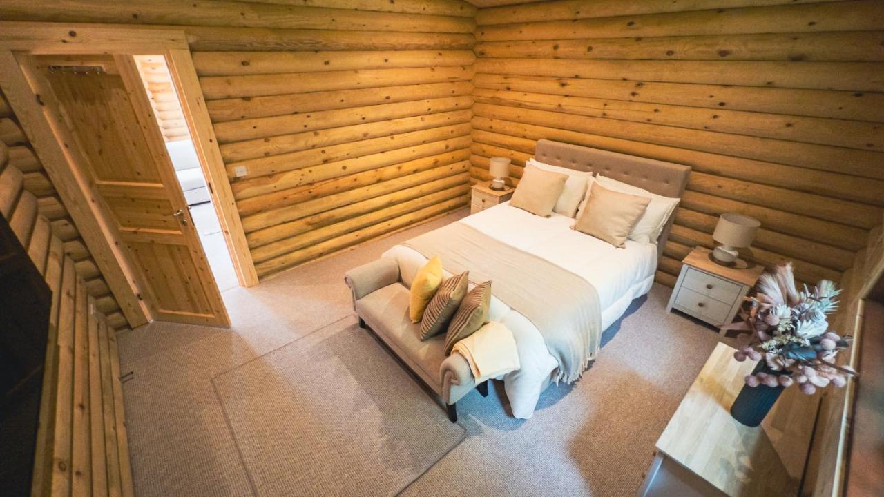 Aspen Lodge, Amazing New Log Cabin With Hot Tub - Sleeps 6 - Felmoor Park Morpeth Esterno foto